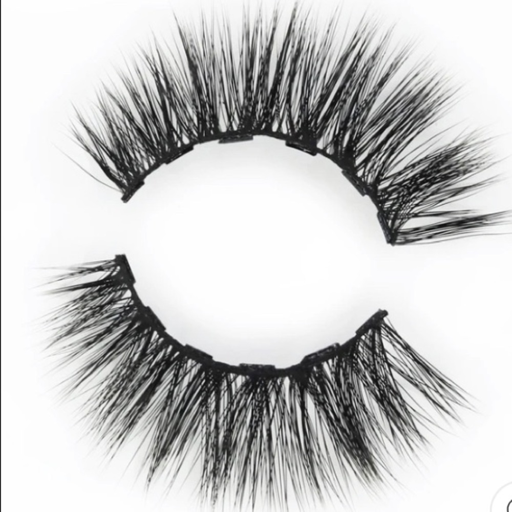 GLAMNETIC “VIP” MAGNETIC LASHES 😻😍 - Picture 2 of 7